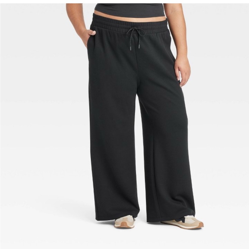 Matching Set. Black. Size 1X. NWT.